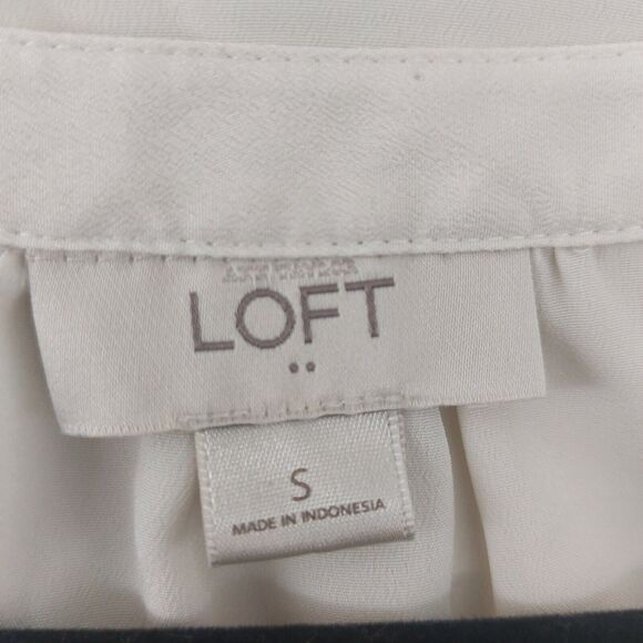 LOFT Factory women's sheer cream colored blouse top 3/4 sleeves Size Small - Picture 3 of 13
